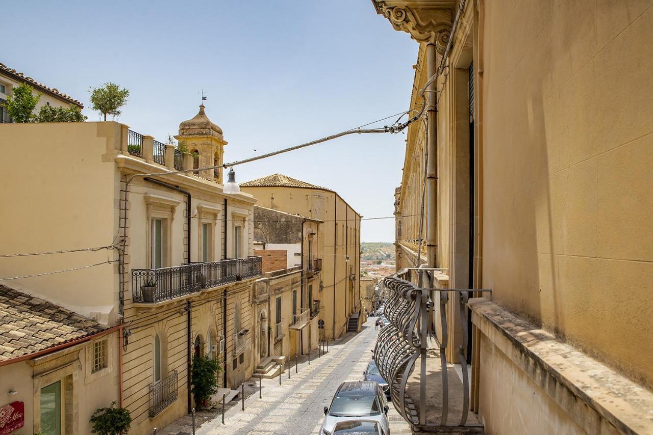 Cavour Apartments By Wonderful Italy โนโต ภายนอก รูปภาพ