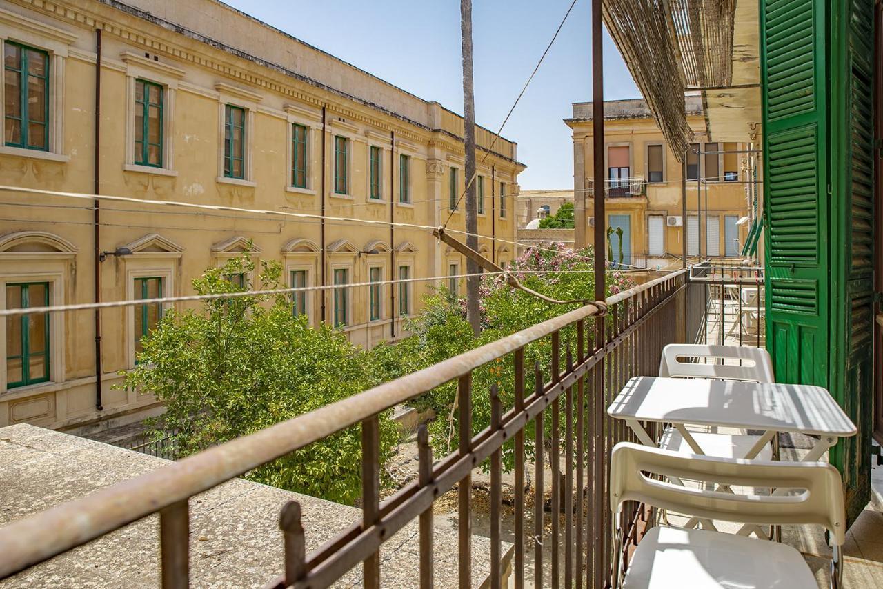 Cavour Apartments By Wonderful Italy โนโต ภายนอก รูปภาพ